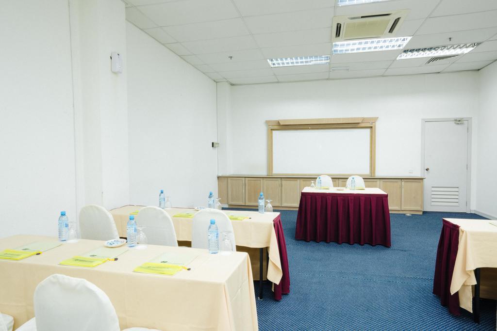 Raia Inn Penang Bayan Lepas Exterior photo