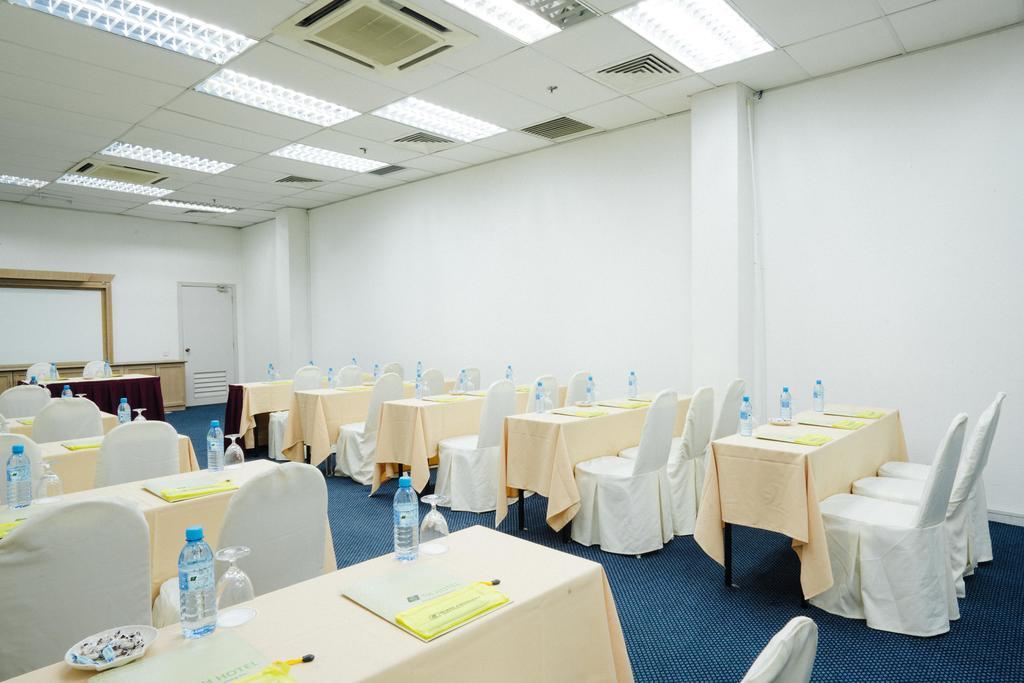 Raia Inn Penang Bayan Lepas Exterior photo