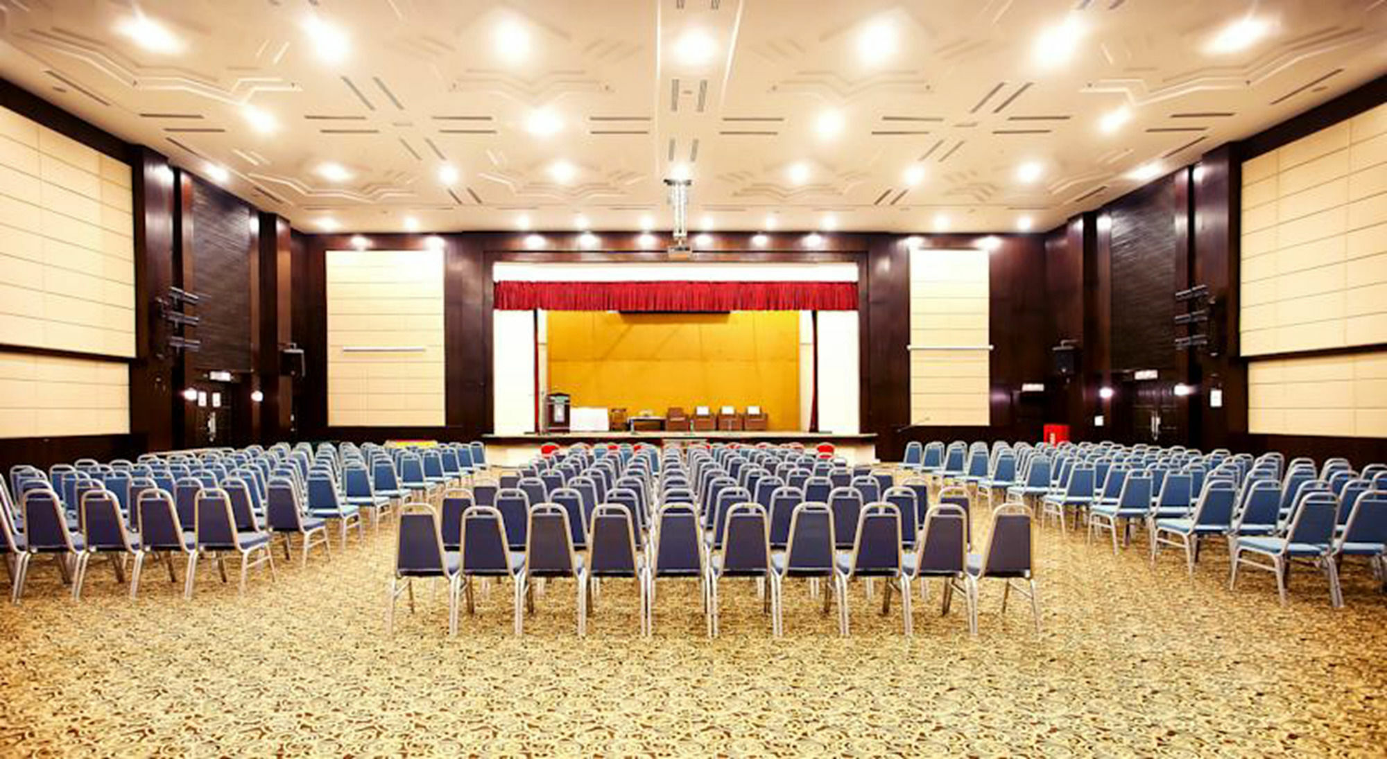 Raia Inn Penang Bayan Lepas Exterior photo